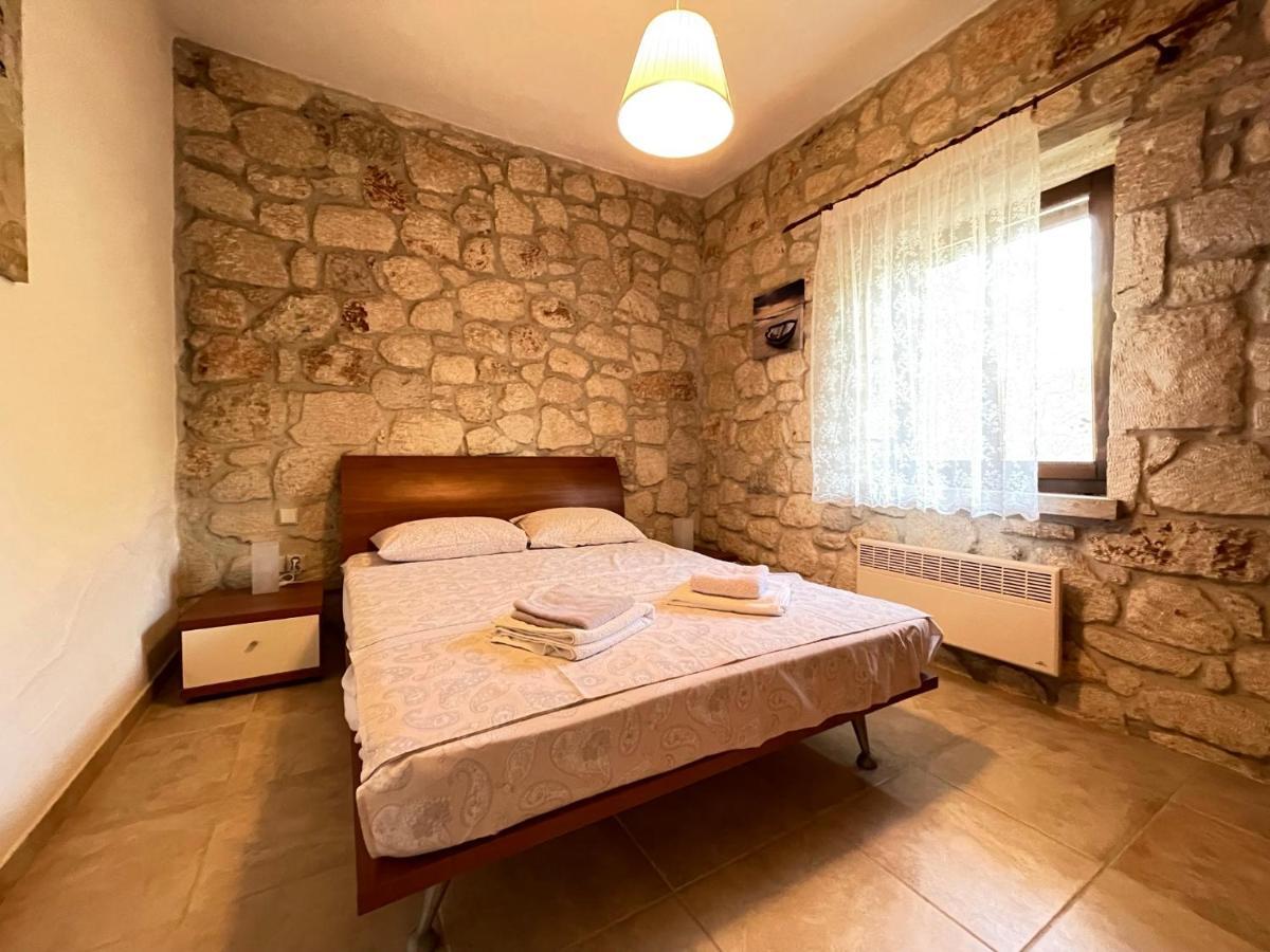 Jordan'S Stone House Siviri Exterior foto