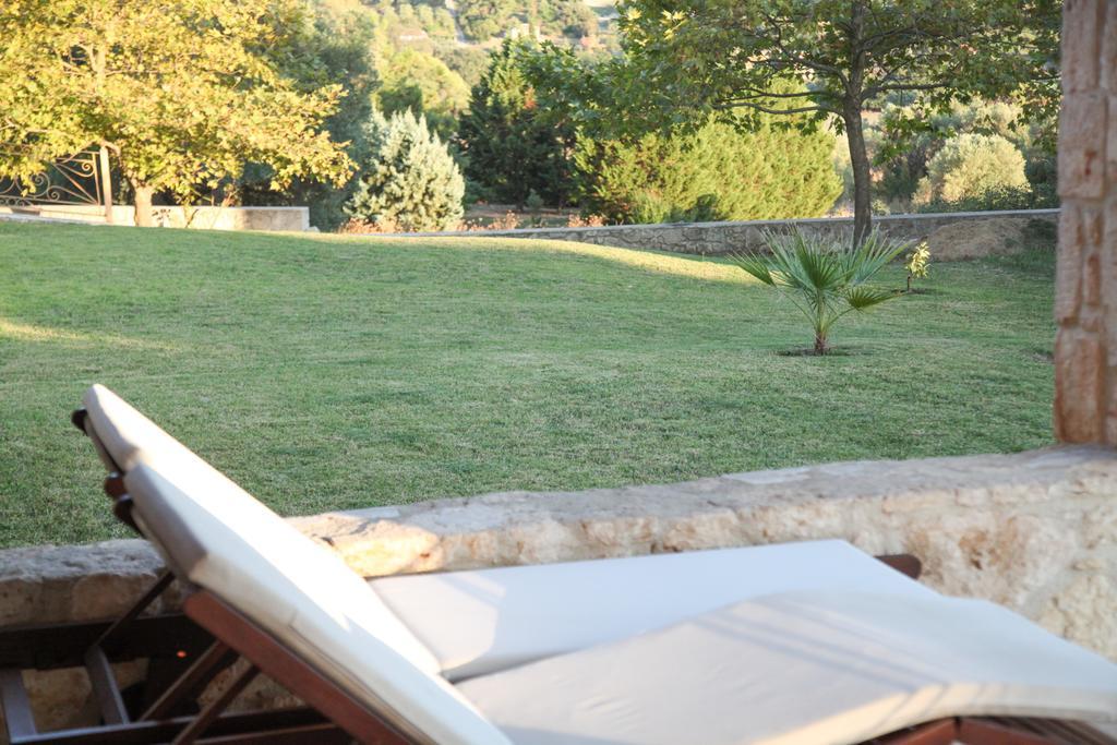 Jordan'S Stone House Siviri Exterior foto